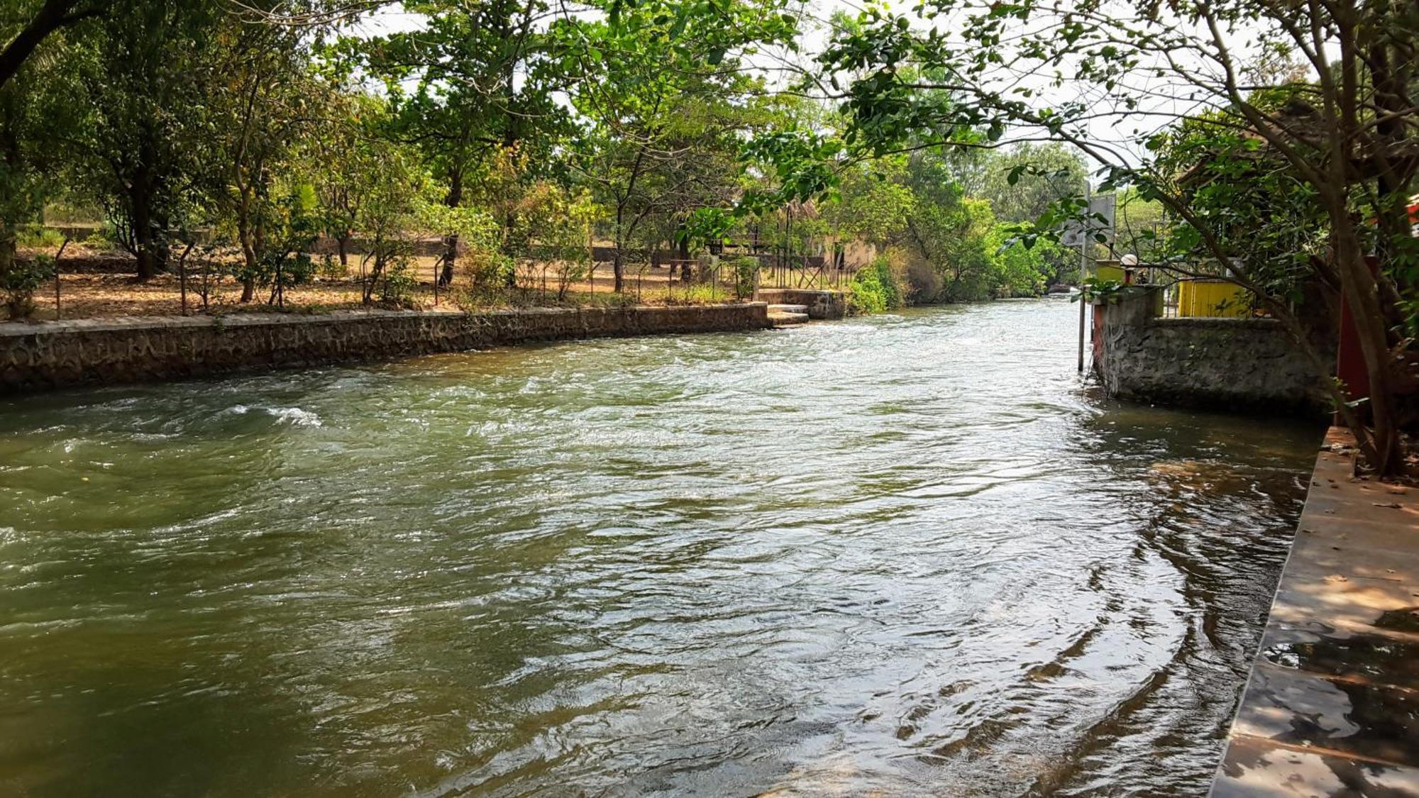 The Rippling Edge - River Front Property Karjat Esterno foto