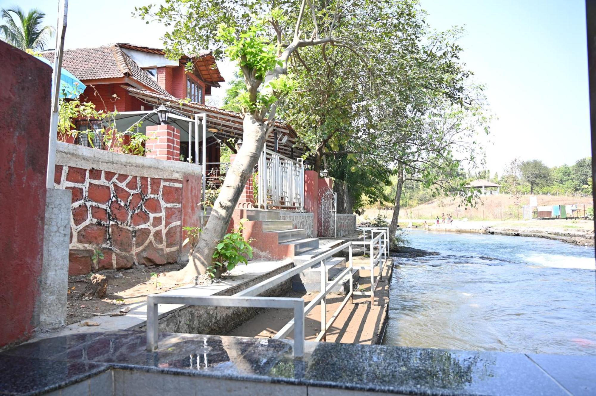 The Rippling Edge - River Front Property Karjat Esterno foto